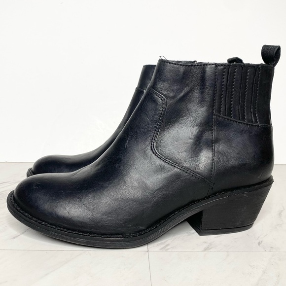 Sofft Ardmore Black Leather Bootie 8 1/2 - Picture 1 of 15